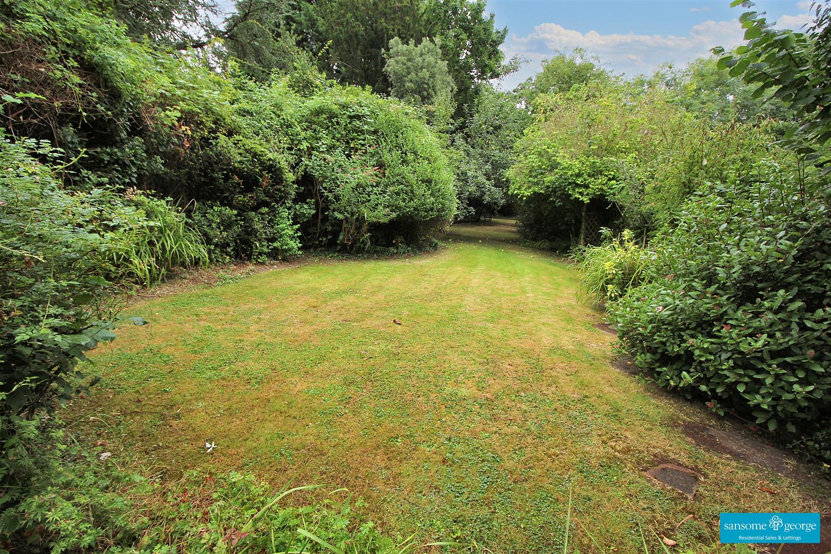 5 bed property in Ennerdale Road, Reading